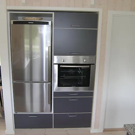 Three-bedroom Holiday In * Hals